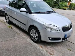Silber Gebraucht 2007 Skoda Fabia Kleinwagen | 2.300 € (Guter Preis)
