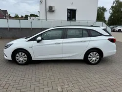 Weiß Gebraucht 2020 Opel Astra Edition Kombi | 7.900 € (Guter Preis)