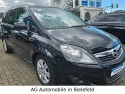 Schwarz Gebraucht 2013 Opel Zafira Family Van / Kleinbus | 4.999 € (Guter Preis)