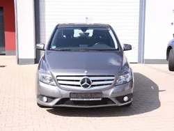 Grau Gebraucht 2012 Mercedes B180 Van / Kleinbus | 9.450 € (Etwas zu teuer)