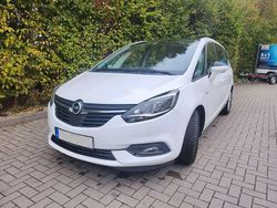 Weiß Gebraucht 2017 Opel Zafira Van / Kleinbus | 9.700 € (Teuer)