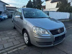 Silber Gebraucht 2007 VW Polo Comfortline Limousine | 2.399 € (Fairer Preis)