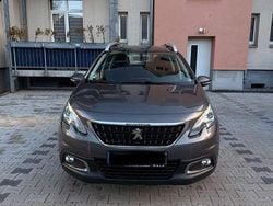 Grau Gebraucht 2018 Peugeot 2008 Style SUV | 9.500 € (Guter Preis)