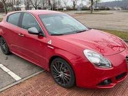 Rot Gebraucht 2016 Alfa Romeo Giulietta Quadrifoglio Verde Limousine | 11.800 € (Superpreis)