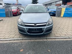 Silber Gebraucht 2005 Opel Astra Edition Limousine | 3.999 € (Etwas zu teuer)