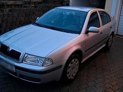 Silber Gebraucht 2003 Skoda Octavia Limousine | 599 € (Superpreis)