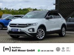 Pure white/deep black perleffekt Gebraucht 2022 VW T-Roc Style SUV | 25.890 € (Etwas zu teuer)