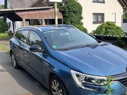 Blau Gebraucht 2018 Renault Mégane GrandTour LIMITED Kombi | 7.500 € (Guter Preis)