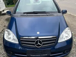 Blau Gebraucht 2010 Mercedes A180 Limousine | 1.200 € (Superpreis)