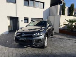Grau Gebraucht 2012 VW Touareg SUV | 19.999 € (Etwas zu teuer)