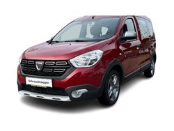 Rot Gebraucht 2020 Dacia Dokker Stepway Van | 15.490 € (Fairer Preis)
