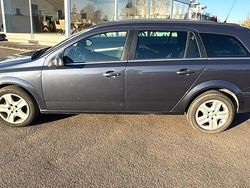 Grau Gebraucht 2010 Opel Astra Kombi | 2.100 € (Guter Preis)