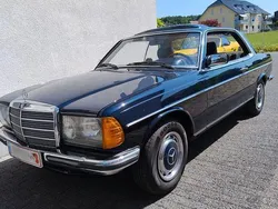 Blau Gebraucht 1984 Mercedes 230 Coupé | 19.950 €