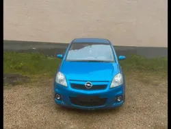 Blau Gebraucht 2005 Opel Zafira OPC Van / Kleinbus | 4.250 € (Fairer Preis)