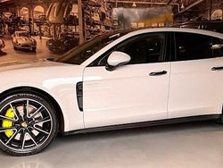 Grau Gebraucht 2017 Porsche Panamera Sport Limousine | 63.900 € (Teuer)