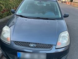Grau Gebraucht 2007 Ford Fiesta Kleinwagen | 800 € (Guter Preis)