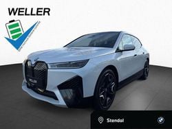 Mineralweiß (weiß) Gebraucht 2023 BMW iX M Sport SUV | 46.850 € (Guter Preis)