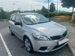 Silber Gebraucht 2011 Kia Ceed 2 Kombi | 2.400 € (Guter Preis)