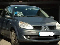 Grau Gebraucht 2008 Renault Scénic II Avantage Van / Kleinbus | 2.600 € (Fairer Preis)