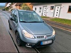 Grau Gebraucht 2011 Fiat Sedici SUV | 4.080 € (Fairer Preis)