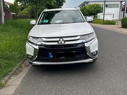 Weiß Gebraucht 2016 Mitsubishi Outlander SUV | 16.500 €