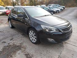 Schwarz Gebraucht 2010 Opel Astra Sport Limousine | 1.950 € (Fairer Preis)