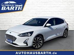 Weiß Gebraucht 2021 Ford Focus Limousine | 14.389 € (Guter Preis)