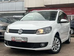Weiß Gebraucht 2013 VW Touran Highline Van / Kleinbus | 14.490 € (Etwas zu teuer)