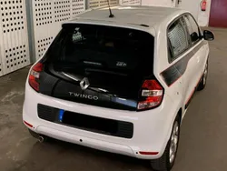 Weiß Gebraucht 2015 Renault Twingo Luxe Kleinwagen | 5.799 € (Etwas zu teuer)