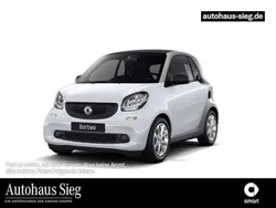 Weiß Gebraucht 2017 Smart ForTwo Coupé Passion Kleinwagen | 10.450 € (Fairer Preis)