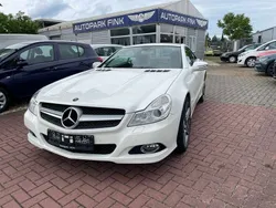 Weiß Gebraucht 2010 Mercedes SL350 Cabrio | 24.900 €
