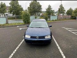 Blau Gebraucht 2002 VW Golf IV Edition Limousine | 2.199 € (Etwas zu teuer)