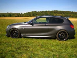 Grau Gebraucht 2015 BMW M135 Shadowline Kleinwagen | 31.135 €