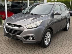 Grau Gebraucht 2012 Hyundai ix35 Premium SUV | 7.950 € (Guter Preis)