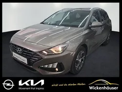 Silky bronze / met Gebraucht 2023 Hyundai i30 Pure Kombi | 15.990 € (Fairer Preis)