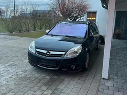 Schwarz Gebraucht 2007 Opel Signum Kombi | 2.000 € (Fairer Preis)