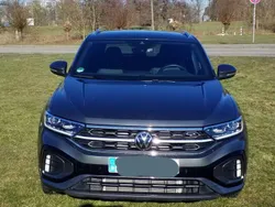 Grau Gebraucht 2024 VW T-Roc R-line SUV | 29.900 € (Guter Preis)