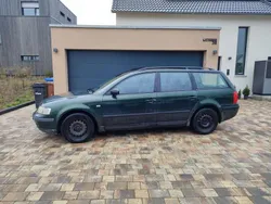 Grün Gebraucht 1998 VW Passat Highline Kombi | 2.100 € (Fairer Preis)