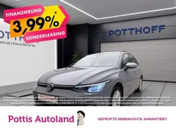 Grau Gebraucht 2023 VW Golf VIII Life Kombi | 20.877 € (Guter Preis)