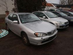 Silber Gebraucht 2001 Nissan Primera Limousine | 299 € (Guter Preis)