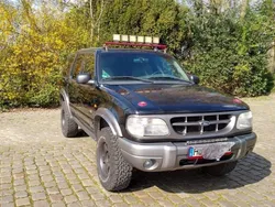 Schwarz Gebraucht 2000 Ford Explorer SUV | 5.600 €