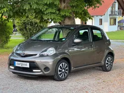 Braun Gebraucht 2012 Toyota Aygo Cool Kleinwagen | 3.990 € (Fairer Preis)