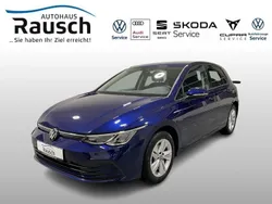 Blau Gebraucht 2023 VW Golf VIII Life Limousine | 24.350 € (Fairer Preis)