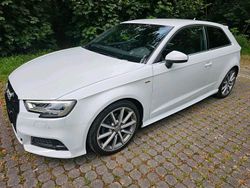 Weiß Gebraucht 2017 Audi A3 S-Line Kleinwagen | 13.900 € (Superpreis)
