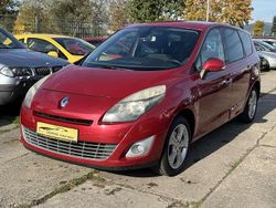 Rot Gebraucht 2010 Renault Scénic III Dynamique Van / Kleinbus | 2.990 € (Fairer Preis)