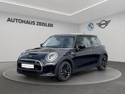 Midnight black Gebraucht 2023 Mini Cooper SE Kleinwagen | 21.330 € (Fairer Preis)