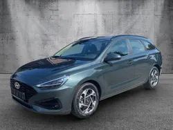 Cypress green Neu 2025 Hyundai i30 Limousine | 21.470 € (Superpreis)