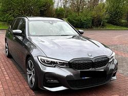 Grau Gebraucht 2019 BMW 320 M Sport Kombi | 21.900 € (Teuer)