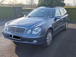 Blau Gebraucht 2003 Mercedes E200 Elegance Limousine | 2.999 € (Guter Preis)