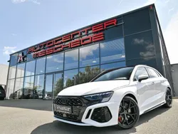 Gletscherweiã metallic Gebraucht 2024 Audi RS3 Sportback Sport Kleinwagen | 61.790 € (Fairer Preis)
